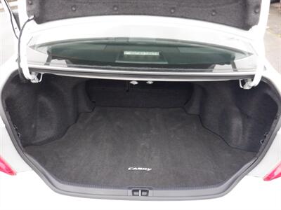 2014 Toyota Camry SE - Photo 18 - Kirkland, WA 98033