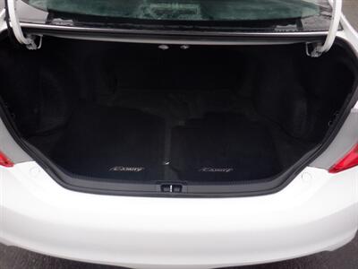 2014 Toyota Camry SE - Photo 13 - Kirkland, WA 98033