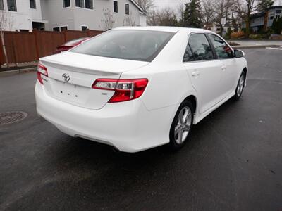 2014 Toyota Camry SE - Photo 5 - Kirkland, WA 98033