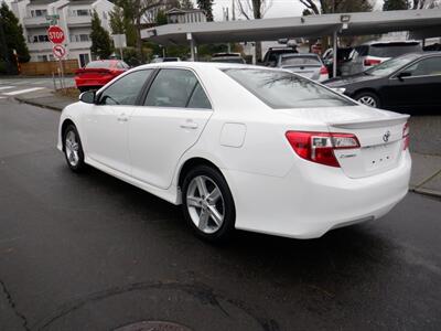 2014 Toyota Camry SE - Photo 3 - Kirkland, WA 98033
