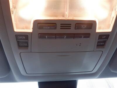 2017 Toyota Highlander SE   - Photo 20 - Kirkland, WA 98033