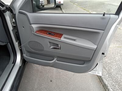 2006 Jeep Grand Cherokee Limited Limited 4dr SUV   - Photo 15 - Kirkland, WA 98033