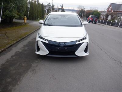 2017 Toyota Prius Prime Plus   - Photo 8 - Kirkland, WA 98033