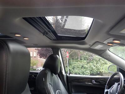 2014 Buick Enclave Premium   - Photo 9 - Kirkland, WA 98033