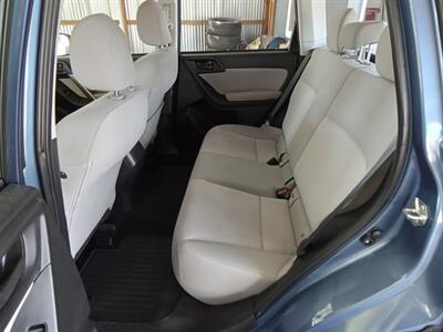2016 Subaru Forester 2.5i   - Photo 10 - Kirkland, WA 98033
