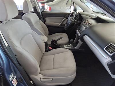 2016 Subaru Forester 2.5i   - Photo 14 - Kirkland, WA 98033