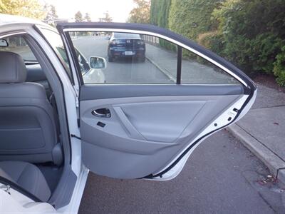 2008 Toyota Camry Hybrid   - Photo 14 - Kirkland, WA 98033