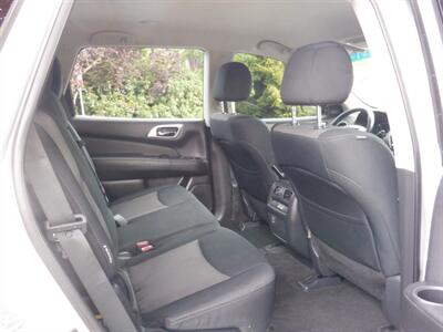 2018 Nissan Pathfinder SV   - Photo 11 - Kirkland, WA 98033