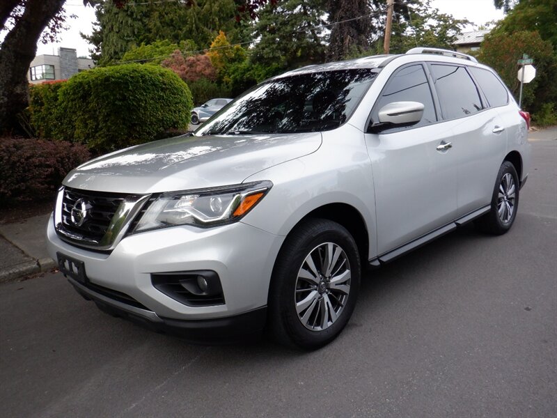 2018 Nissan Pathfinder SV - Photo 1 - Kirkland, WA 98033