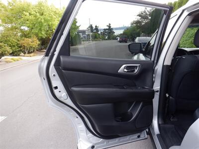 2018 Nissan Pathfinder SV   - Photo 13 - Kirkland, WA 98033