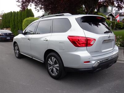 2018 Nissan Pathfinder SV   - Photo 3 - Kirkland, WA 98033