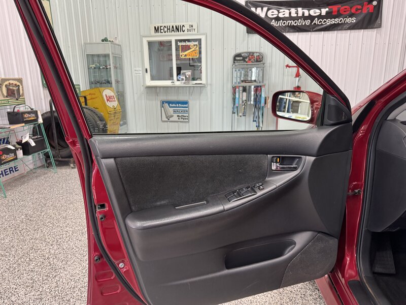 2006 Toyota Corolla S   - Photo 17 - Rochelle, IL 61068