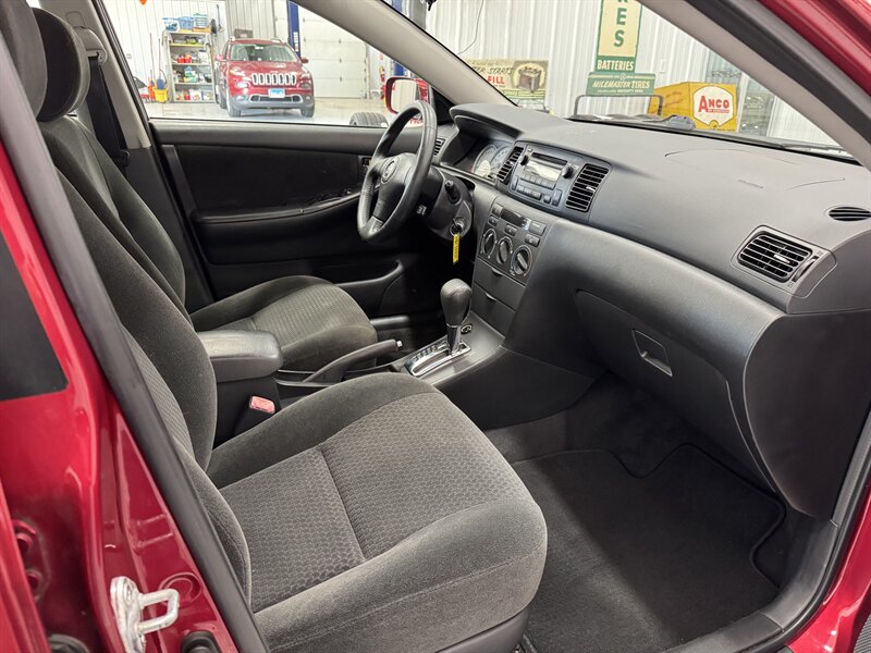 2006 Toyota Corolla S   - Photo 12 - Rochelle, IL 61068