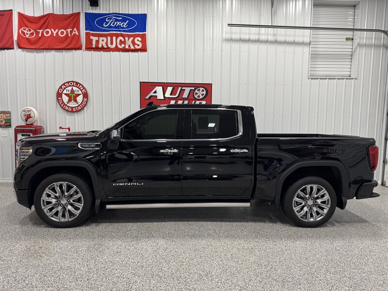 2024 GMC Sierra 1500 Denali   - Photo 2 - Rochelle, IL 61068