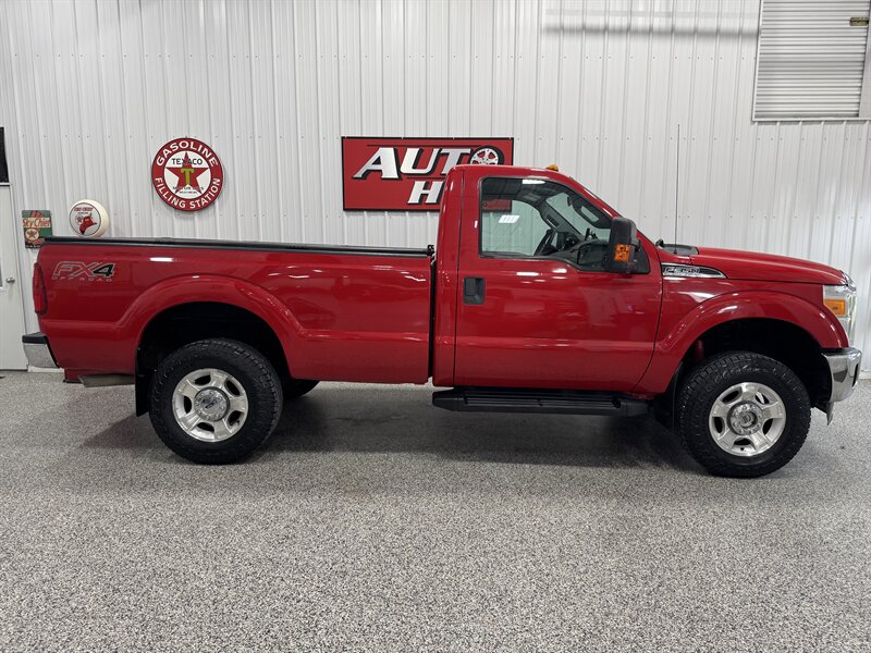 2012 Ford F-350 XLT - Photo 3 - Rochelle, IL 61068