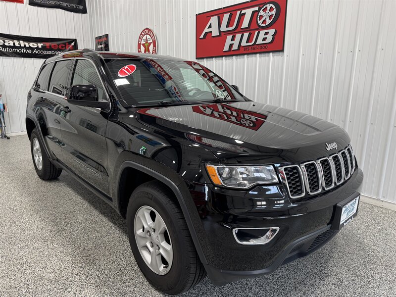 2017 Jeep Grand Cherokee Laredo - Photo 3 - Rochelle, IL 61068