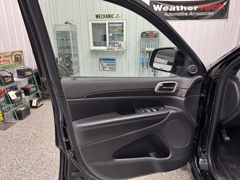 2017 Jeep Grand Cherokee Laredo - Photo 22 - Rochelle, IL 61068
