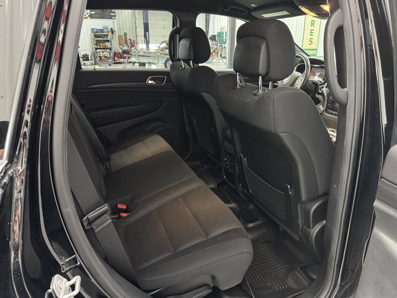 2017 Jeep Grand Cherokee Laredo - Photo 13 - Rochelle, IL 61068