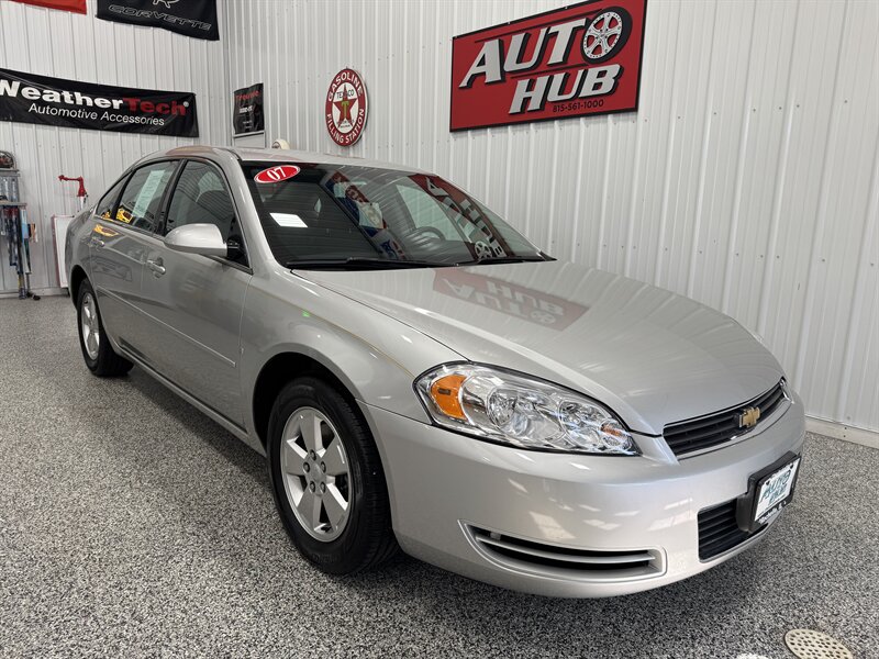 2007 Chevrolet Impala LT   - Photo 4 - Rochelle, IL 61068