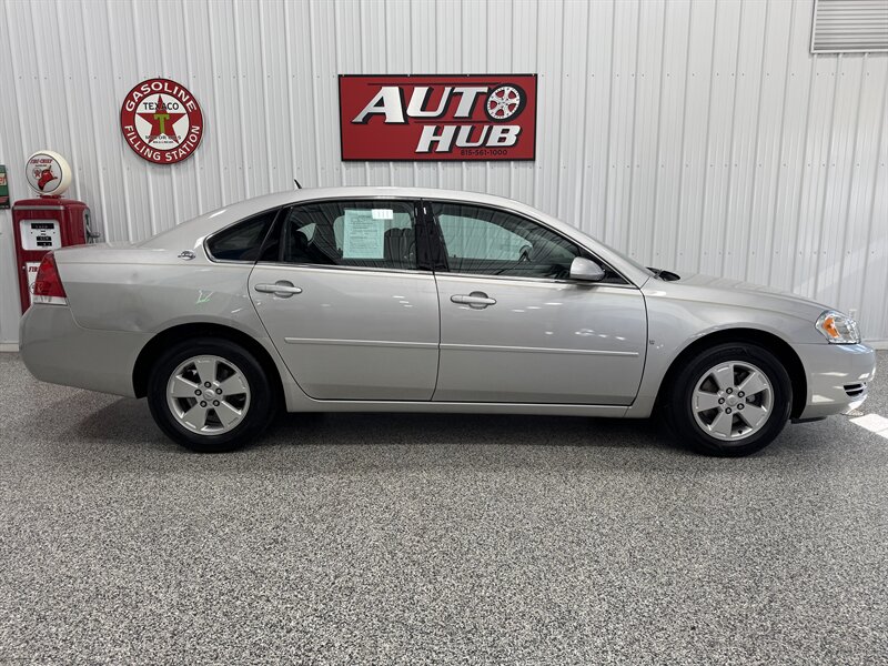 2007 Chevrolet Impala LT   - Photo 3 - Rochelle, IL 61068