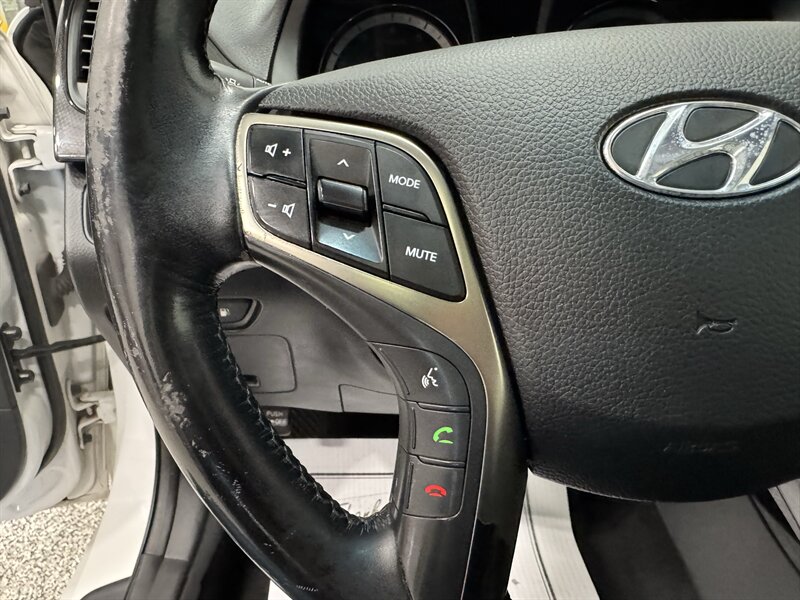 2013 Hyundai Azera GLS - Photo 8 - Rochelle, IL 61068