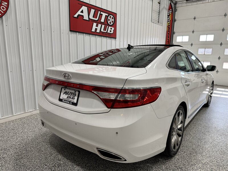 2013 Hyundai Azera GLS - Photo 21 - Rochelle, IL 61068