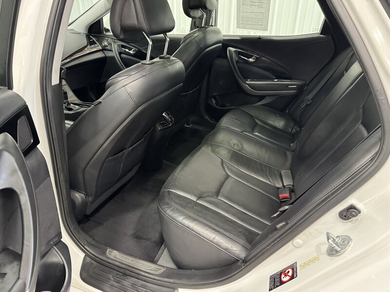 2013 Hyundai Azera GLS - Photo 14 - Rochelle, IL 61068