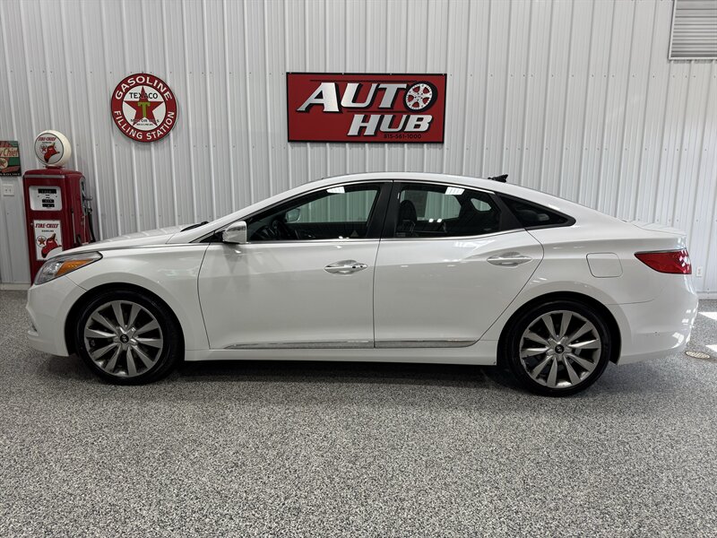 2013 Hyundai Azera GLS   - Photo 1 - Rochelle, IL 61068