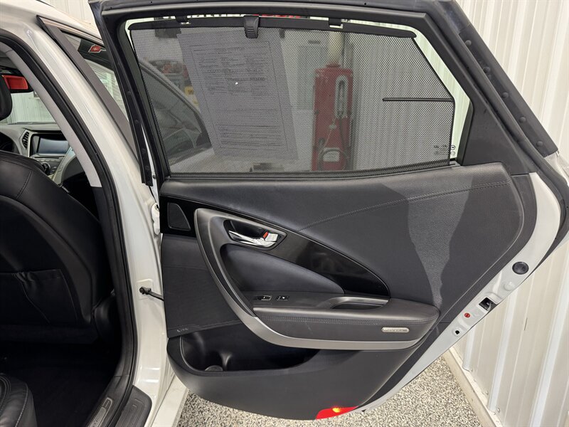 2013 Hyundai Azera GLS - Photo 24 - Rochelle, IL 61068