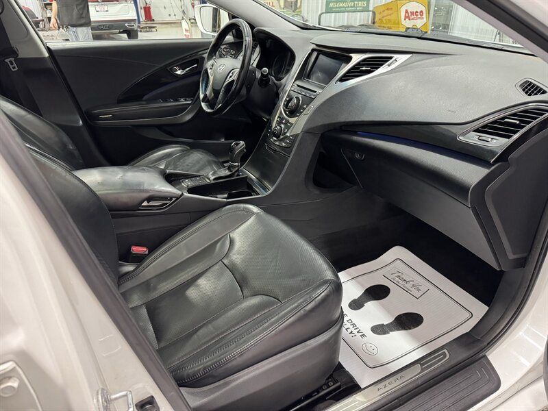 2013 Hyundai Azera GLS - Photo 17 - Rochelle, IL 61068