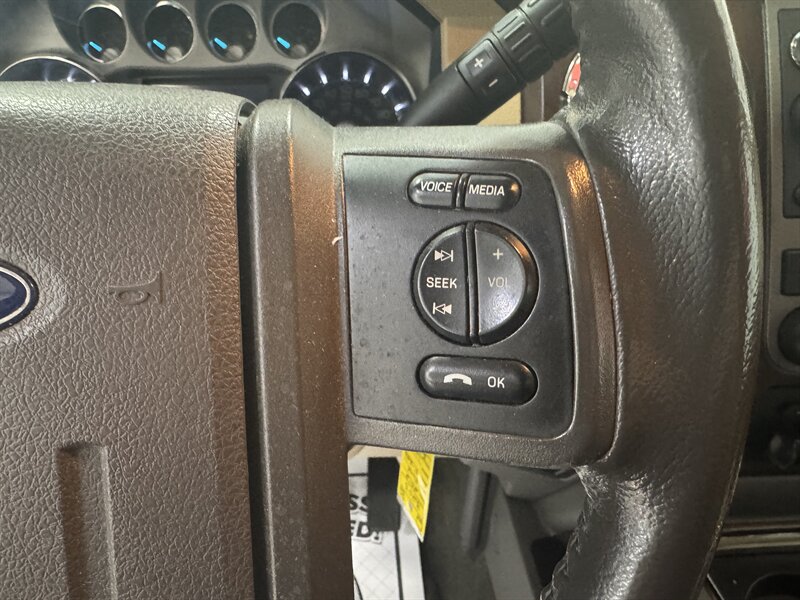 2012 Ford F-350 Super Duty Lariat   - Photo 9 - Rochelle, IL 61068