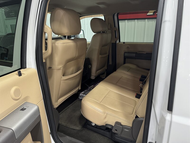 2012 Ford F-350 Super Duty Lariat   - Photo 12 - Rochelle, IL 61068