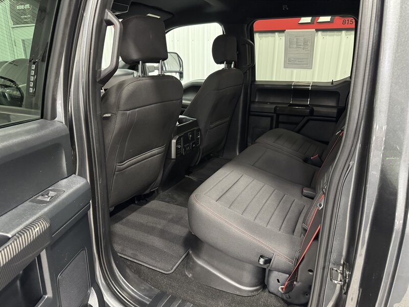 2019 Ford F-150 XLT - Photo 12 - Rochelle, IL 61068