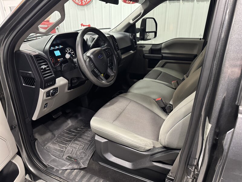 2018 Ford F-150 XL   - Photo 10 - Rochelle, IL 61068