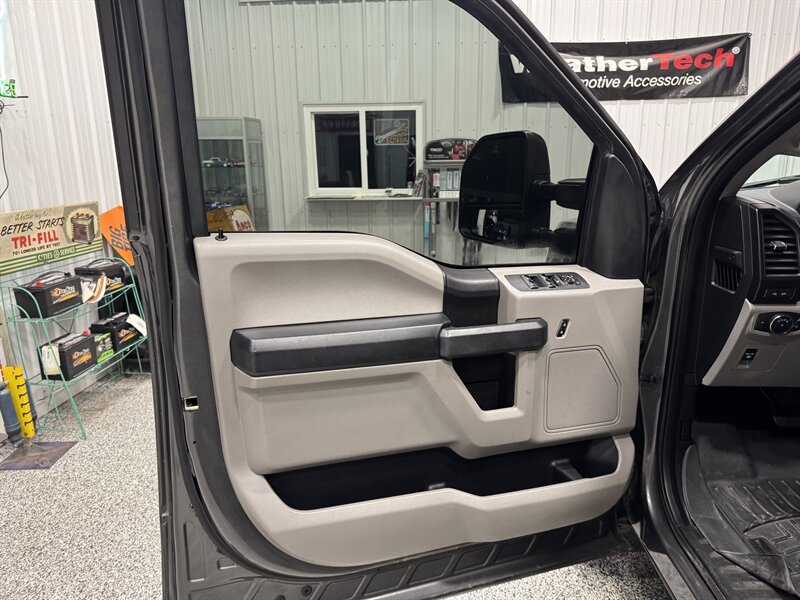 2018 Ford F-150 XL   - Photo 11 - Rochelle, IL 61068