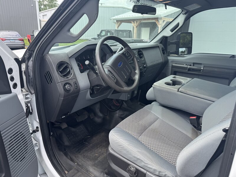 2016 Ford F-350 Super Duty XL - Photo 9 - Rochelle, IL 61068