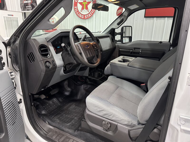 2016 Ford F-350 Super Duty XL - Photo 5 - Rochelle, IL 61068
