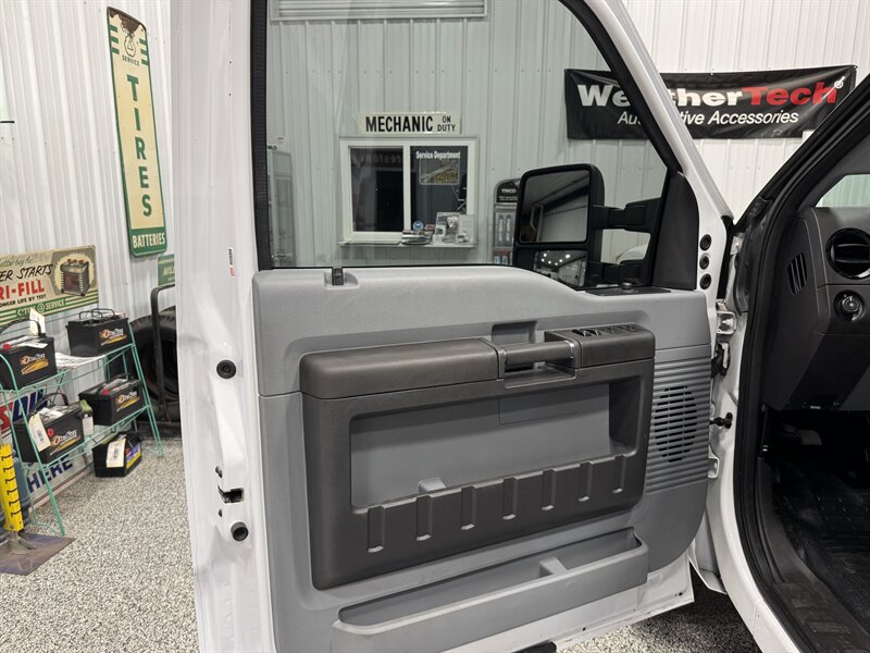 2016 Ford F-350 Super Duty XL - Photo 18 - Rochelle, IL 61068