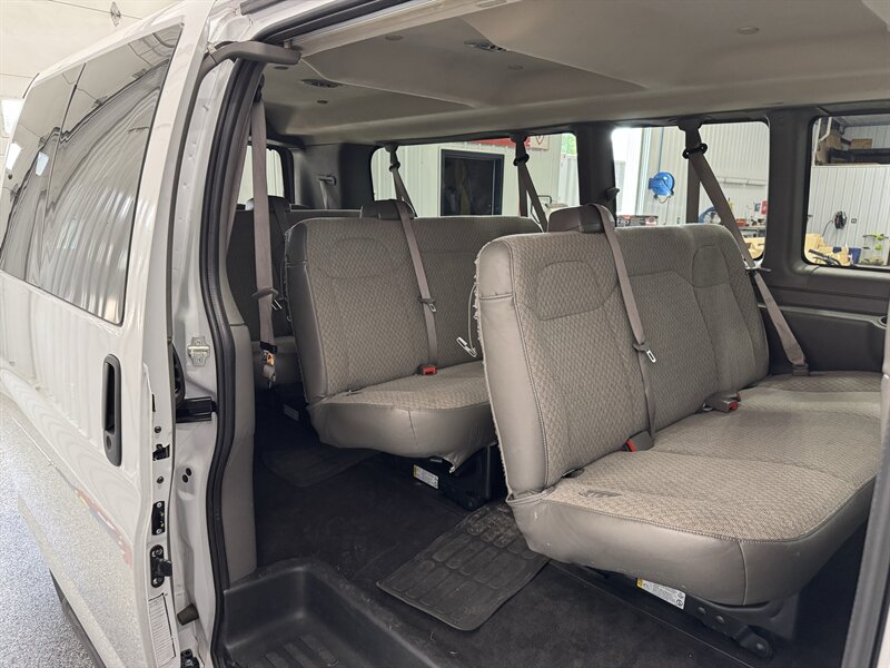 2025 Chevrolet Express LT 3500 Passenger - Photo 13 - Rochelle, IL 61068
