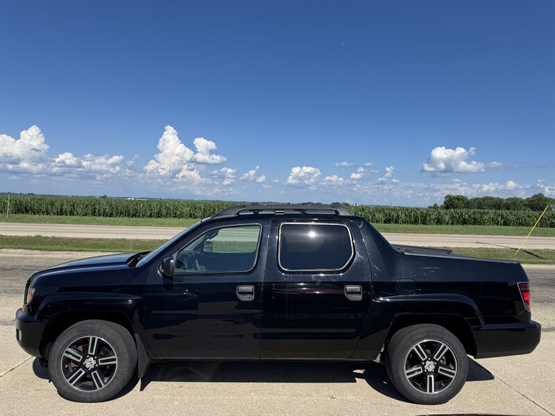 2013 Honda Ridgeline Sport   - Photo 1 - Rochelle, IL 61068