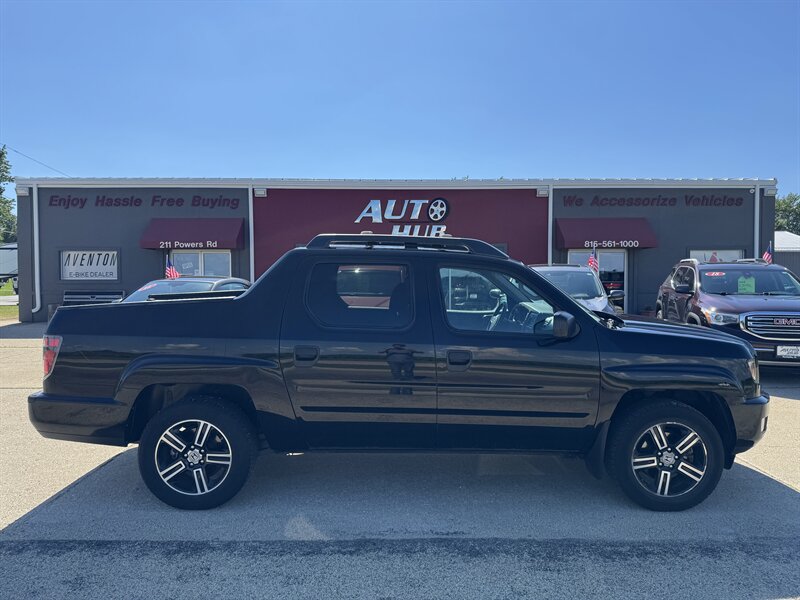 2013 Honda Ridgeline Sport   - Photo 4 - Rochelle, IL 61068