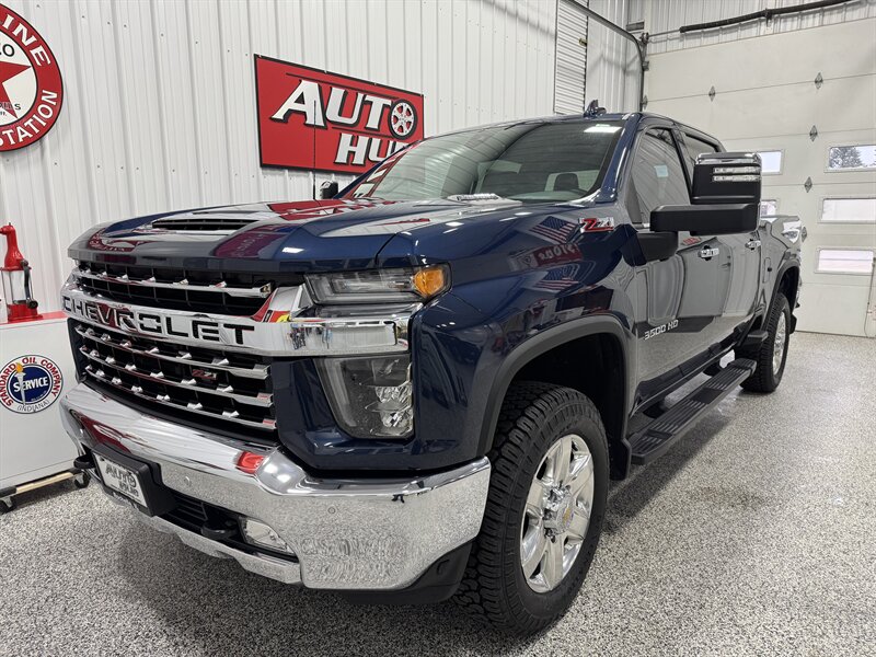 2022 Chevrolet Silverado 3500 LTZ   - Photo 1 - Rochelle, IL 61068