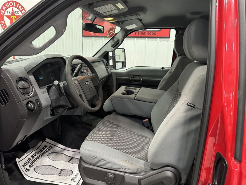 2015 Ford F-250 Super Duty XL   - Photo 11 - Rochelle, IL 61068