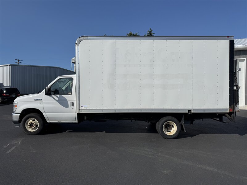 2021 Ford E-Series Van E-450  