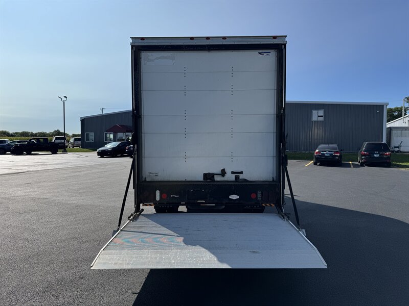 2021 Ford E-Series Van E-450 - Photo 9 - Rochelle, IL 61068