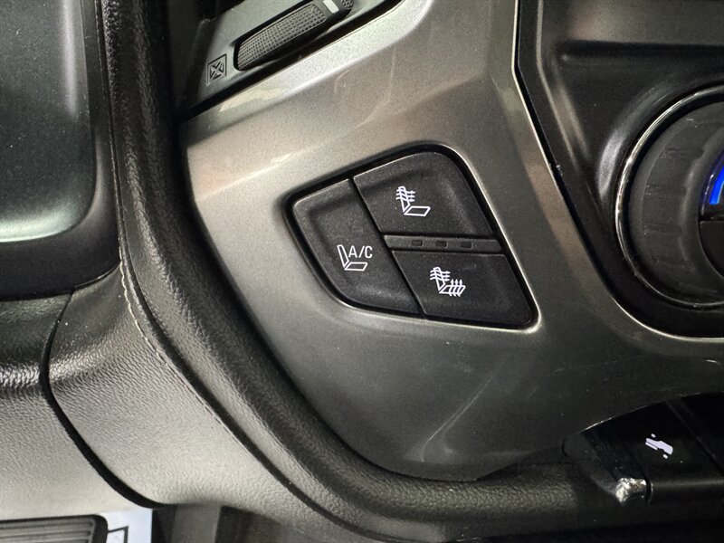 2015 Chevrolet Silverado 3500 LTZ   - Photo 11 - Rochelle, IL 61068