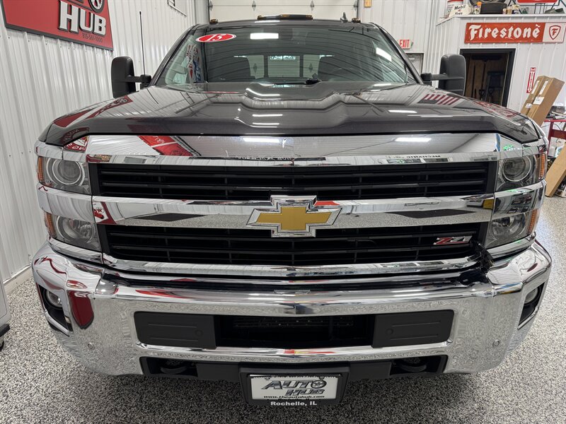 2015 Chevrolet Silverado 3500 LTZ   - Photo 20 - Rochelle, IL 61068