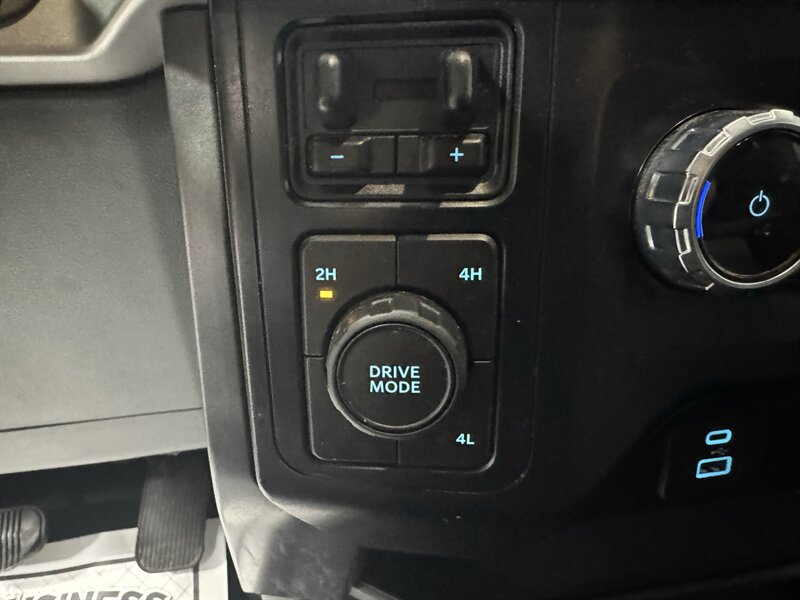 2023 Ford F-150 XLT - Photo 11 - Rochelle, IL 61068