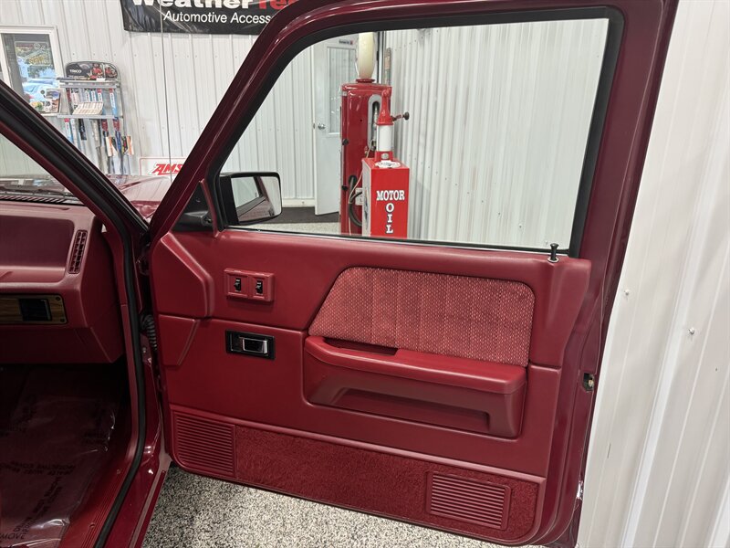 1995 Dodge Dakota SLT   - Photo 18 - Rochelle, IL 61068