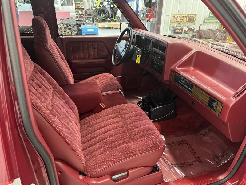 1995 Dodge Dakota SLT   - Photo 16 - Rochelle, IL 61068